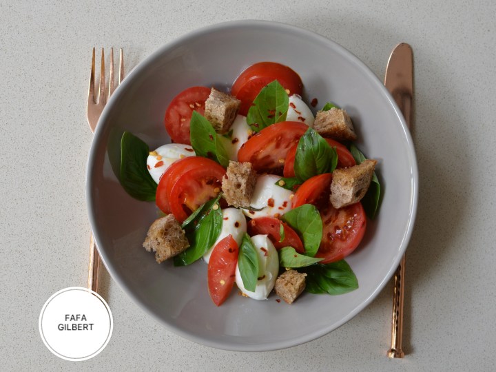 CAPRESE SALAD
